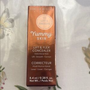 Danessa Myricks Beauty Yummy Skin Lift & Flex Concealer - Brown